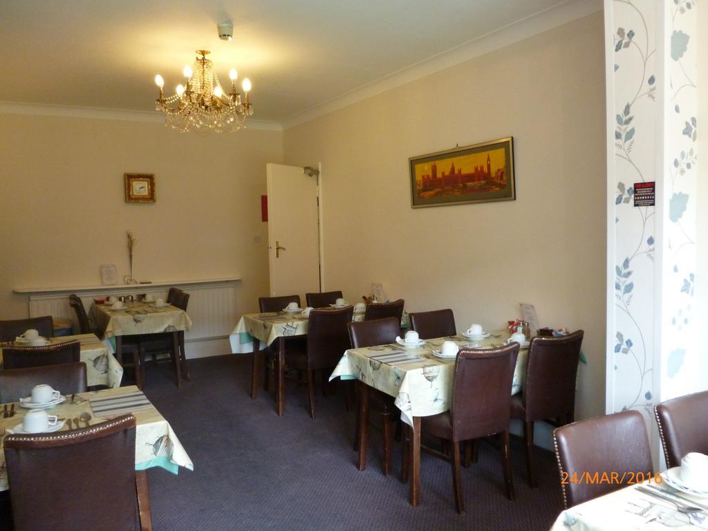 Grange Lodge Hotel - B&B London Bagian luar foto